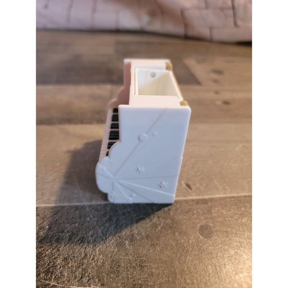 Piano face doll toy accessory AS IS - Picture 6 of 6